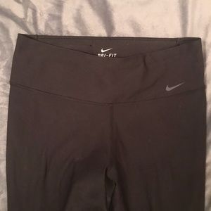 Nike Legendary Full Length Leggings- Black EUC